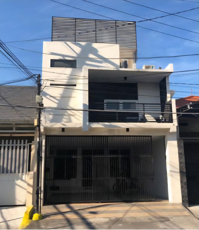 Dijual Rumah Kost Aktif 3 Lantai Darmo Permai Utara Surabaya Barat