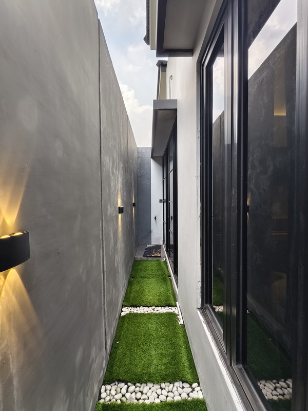 Rumah Nyaman untuk Mobilitas Tinggi, Dekat Tol Tambak Sumur & Bandara Juanda