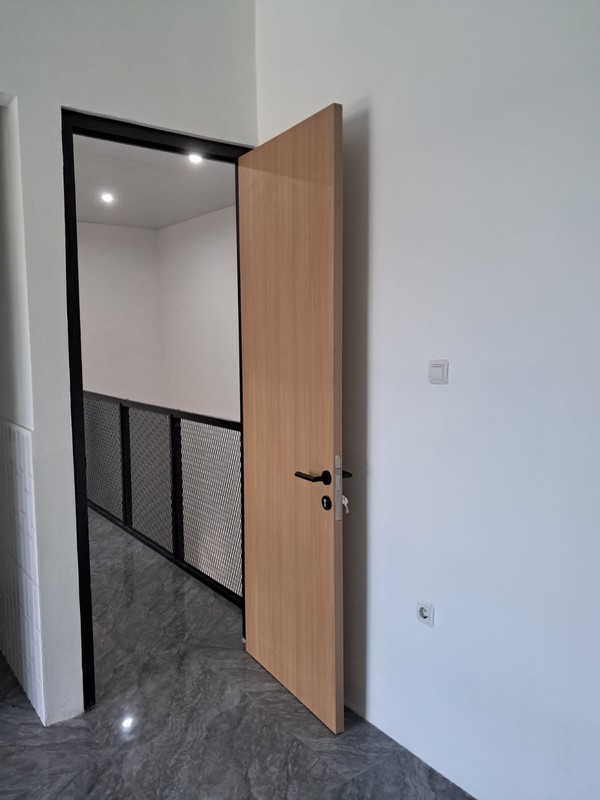 DIJUAL RUMAH TINGGAL 2LT DI MEGA CINERE