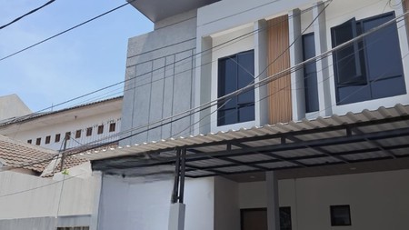 DIJUAL RUMAH TINGGAL 2LT DI MEGA CINERE