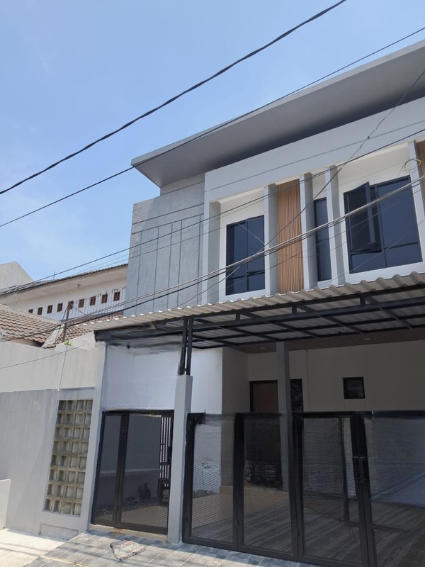 DIJUAL RUMAH TINGGAL 2LT DI MEGA CINERE