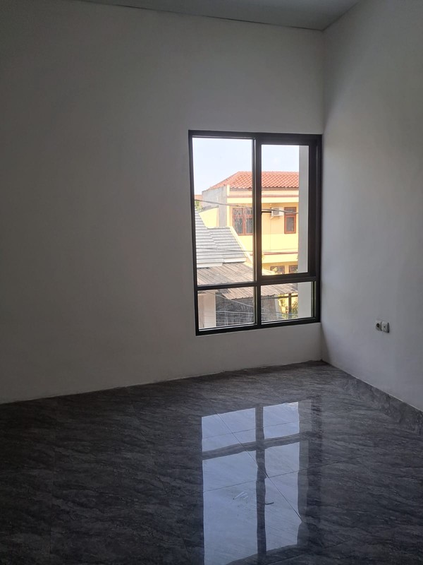 DIJUAL RUMAH TINGGAL 2LT DI MEGA CINERE