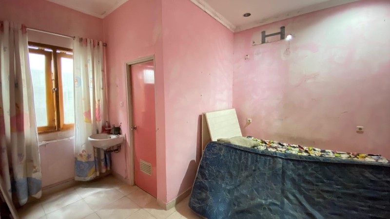 Rumah dijual di Pondok Labu - cocok untuk kos kosan, aman dan strategis