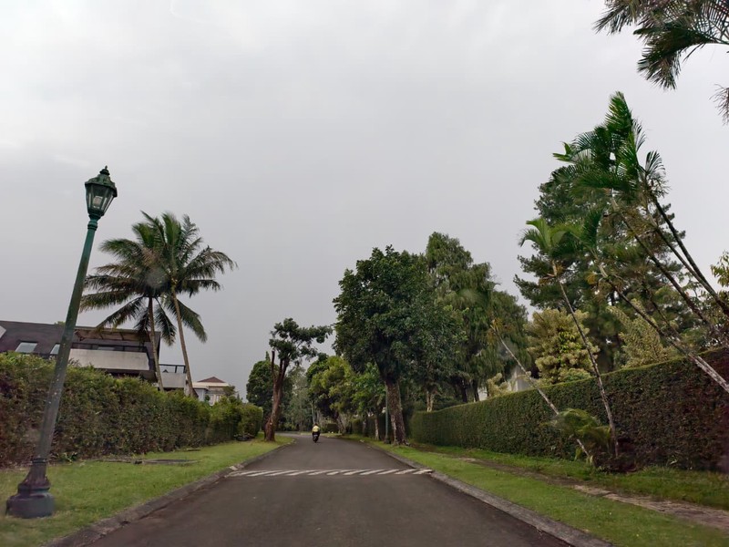 Kavling dengan pemandangan view GUNUNG DAN GOLF di Rancamaya Golf Estate Bogor