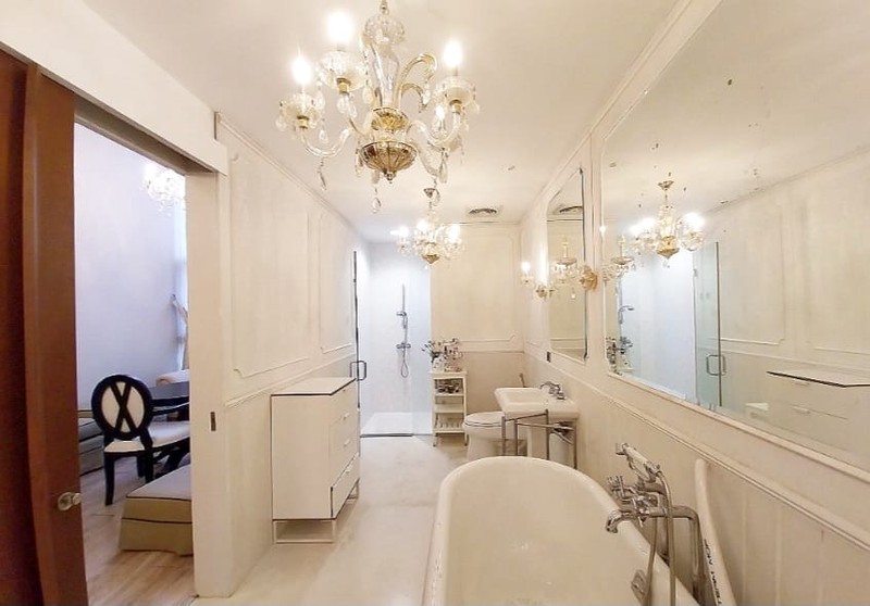 Rumah 2 lantai, lokasi  tenang dan hangat, elite, di Radio Dalam, Jakarta Selatan