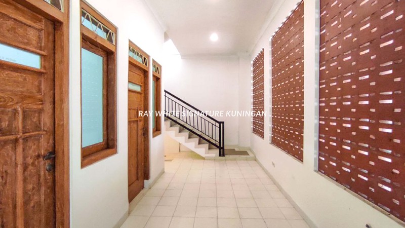 Dijual Rumah Lama Bangunan Terawat Lokasi Prime di Jl Wijaya 