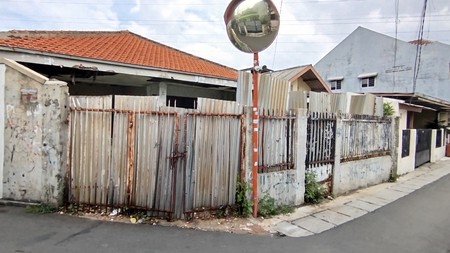 Rumah tua Rp. 8.6jt/m cocok untuk kost kostan dekat Percetakan Negara, Cempaka Putih Barat