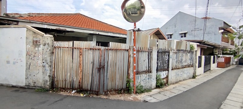 Rumah tua Rp. 8.6jt/m cocok untuk kost kostan dekat Percetakan Negara, Cempaka Putih Barat