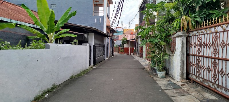 Rumah tua Rp. 8.6jt/m cocok untuk kost kostan dekat Percetakan Negara, Cempaka Putih Barat