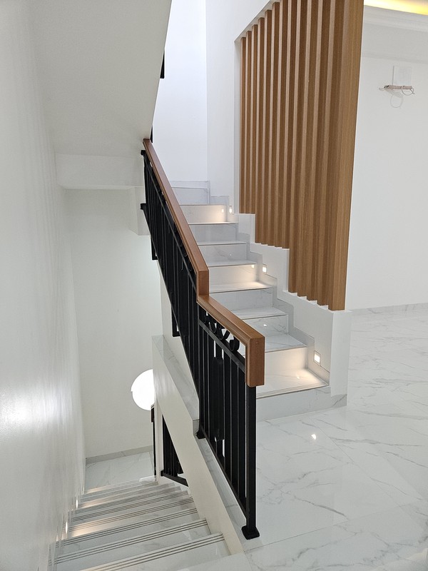 Rumah Baru 3Lantai Diarea Mega Cinere, Akses Gatte Toll Brigif