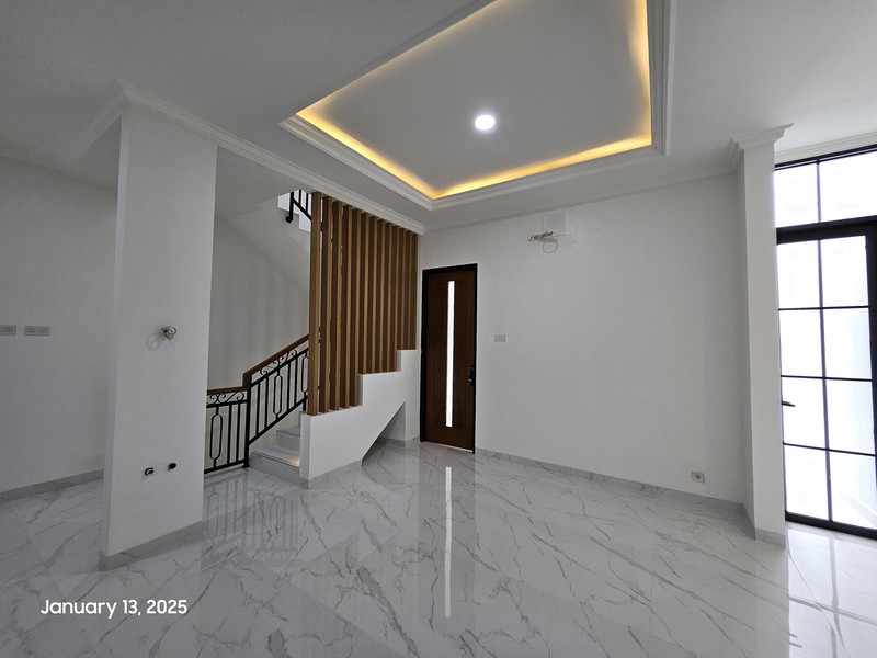 Rumah Baru 3Lantai Diarea Mega Cinere, Akses Gatte Toll Brigif