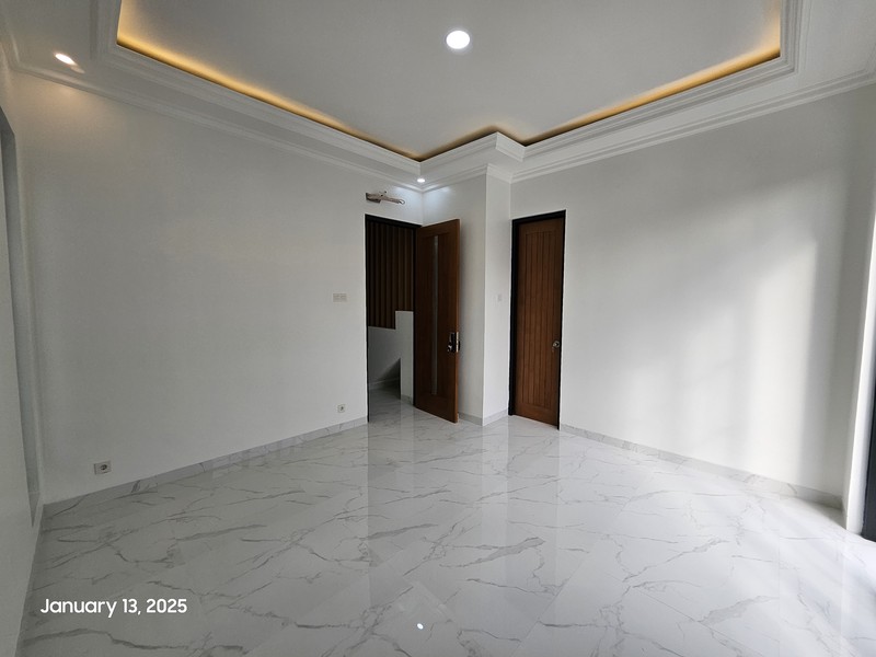 Rumah Baru 3Lantai Diarea Mega Cinere, Akses Gatte Toll Brigif