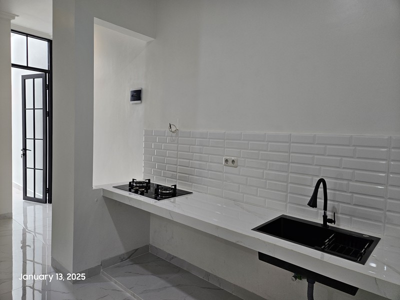 Rumah Baru 3Lantai Diarea Mega Cinere, Akses Gatte Toll Brigif