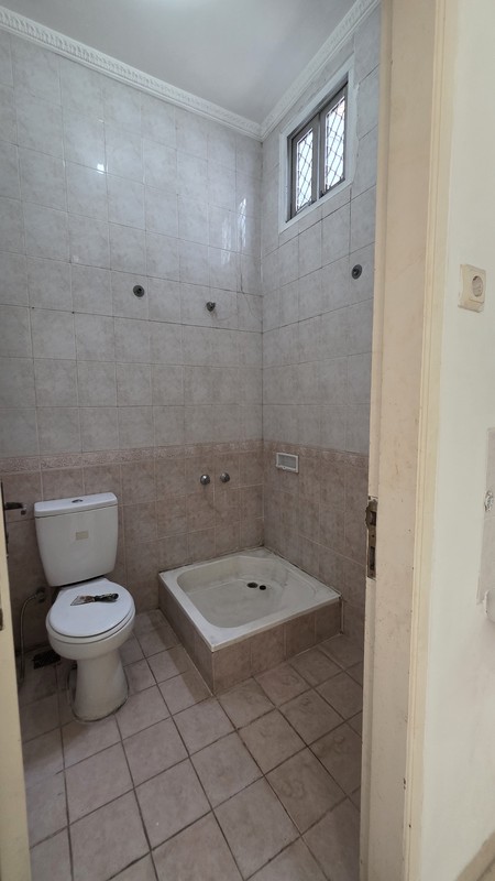 Rumah Siap Huni Baru Renovasi di Kota Wisata