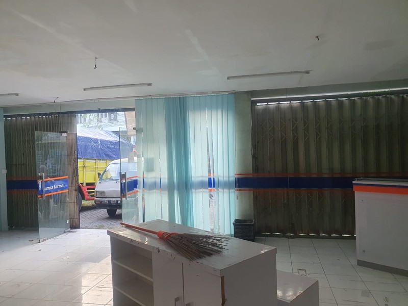 DiSEWAKAN TOKO/KANTOR/GUDANG RAYA BALONGSARI TAMA SURABAYA BARAT