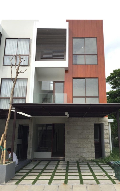 JUAL RUMAH SIAP HUNI GRAHA NATURA SBY BARAT