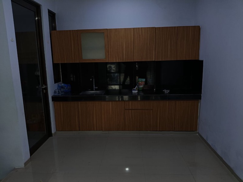 Rumah dalam Cluster 2 Lantai SHM Siap Huni @Graha Tangerang Selatan