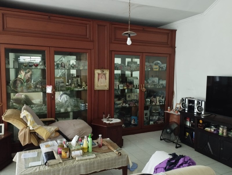 Rumah 2 Lantai dengan LT 500 m2 LB 210 m2 di Bintaro Veteran Jakarta Selatan