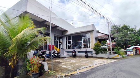 Disewakan Bangunan Komersial 2 Lantai ,Lokasi Selokan Mataram, Dekat UGM & RS Sardjito, Sinduadi, Mlati, Sleman