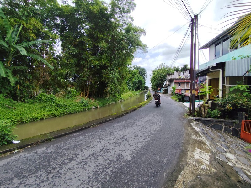 Disewakan Bangunan Komersial 2 Lantai ,Lokasi Selokan Mataram, Dekat UGM & RS Sardjito, Sinduadi, Mlati, Sleman