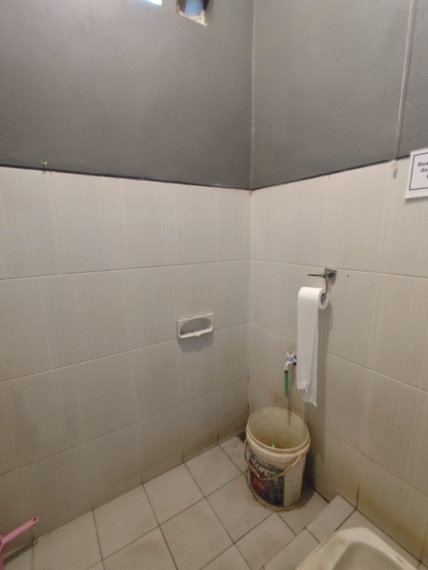 Disewakan Bangunan Komersial 2 Lantai ,Lokasi Selokan Mataram, Dekat UGM & RS Sardjito, Sinduadi, Mlati, Sleman