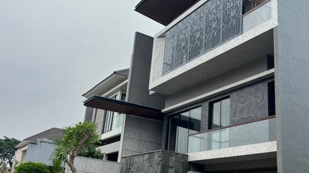 JUAL RUMAH CITRALAND WATERFRONT 3 LANTAI