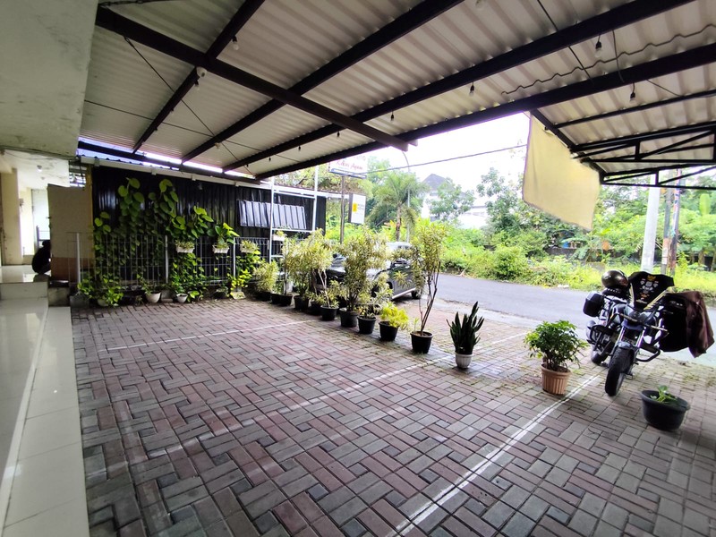 Disewakan Ruko 2 Lantai, Area Kampus Tambak Bayan, Dekat Kampus Atmajaya, Caturtunggal, Depok, Sleman