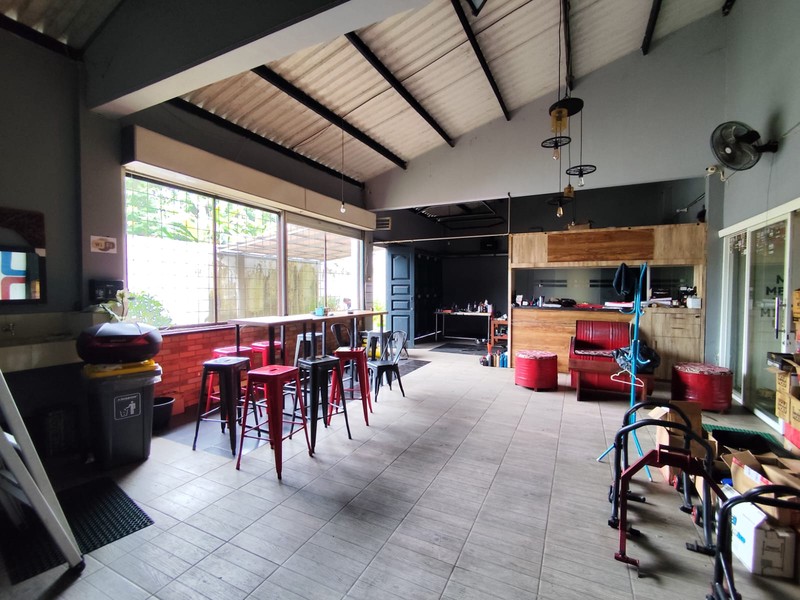 Disewakan Ruko 2 Lantai, Area Kampus Tambak Bayan, Dekat Kampus Atmajaya, Caturtunggal, Depok, Sleman