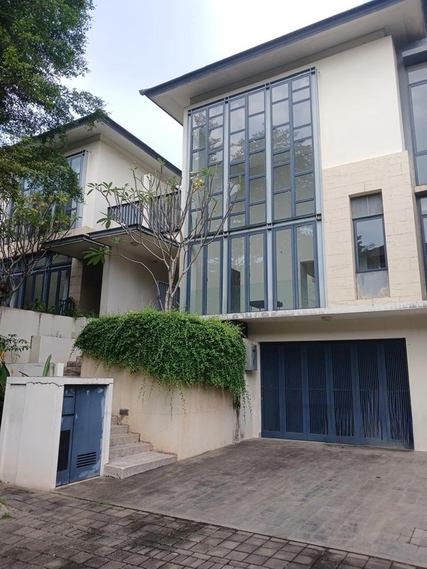 Rent. Rumah mewah Navapark Lancewood, BSD