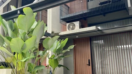 Murah. Rumah modern cluster Fleekhauz BSD, harga dibawah pasaran.. 