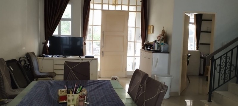 Flash Sale. Rumah bagus Menaggio Village, Gading Serpong