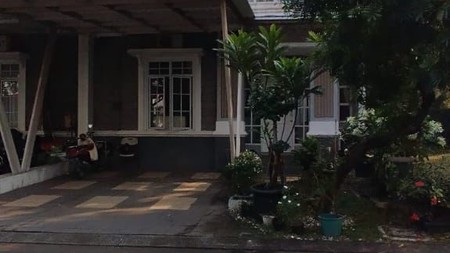 Flash Sale. Rumah bagus Menaggio Village, Gading Serpong