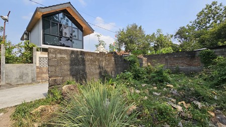 Tanah Pekarangan Strategis Dekat Jalan Keniten - Cocok untuk Hunian atau Investasi !!