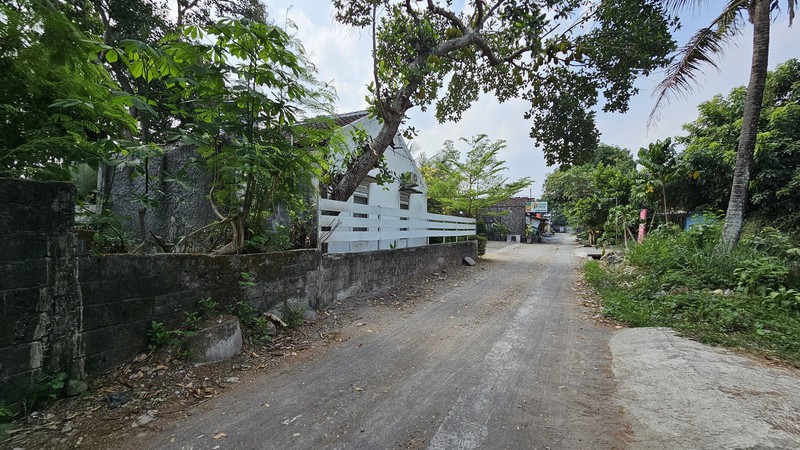 Tanah Pekarangan Strategis Dekat Jalan Keniten - Cocok untuk Hunian atau Investasi !!