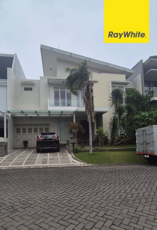 Dijual Rumah 2 lantai di Villa Bukit Regency Surabaya