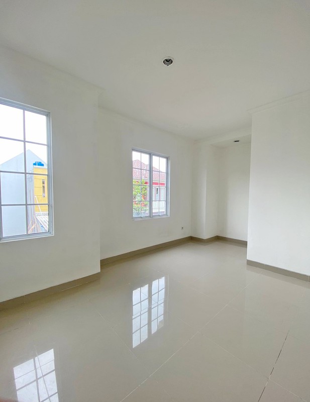 Rumah Rapih 2 lantai di Malibu Village Gading Serpong