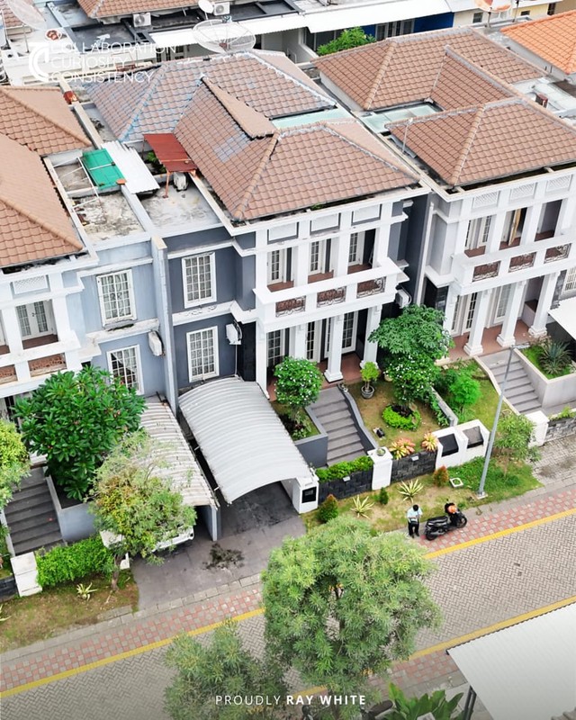 Dijual Rumah Citraland Raffles Garden Full Furnish Surabaya Barat 