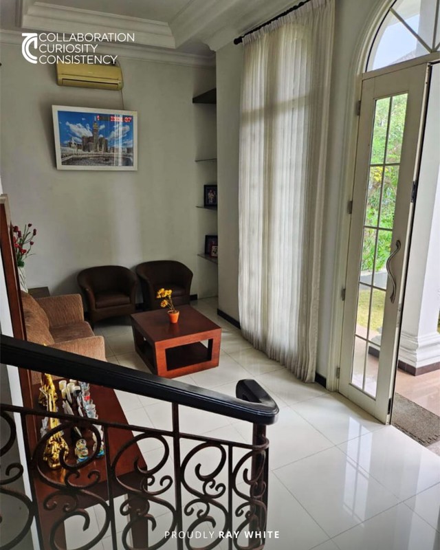 Dijual Rumah Citraland Raffles Garden Full Furnish Surabaya Barat 