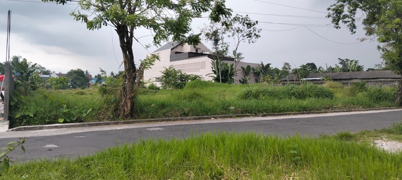 Tanah Luas 1466 Meter Persegi Lokasi Dekat Kampus UII Ngaglik Sleman 