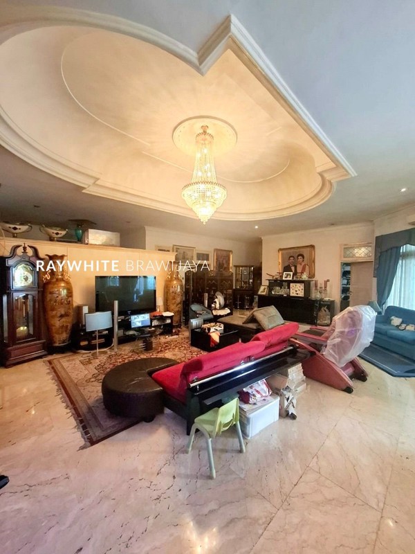 Rumah Lama Lokasi Strategis Area Brawijaya Kebayoran Baru