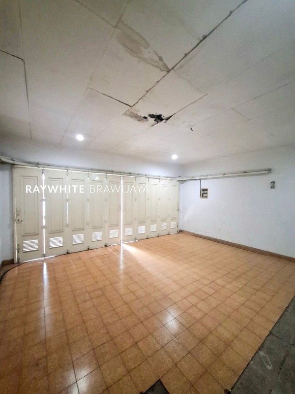 Rumah Lama Lokasi Strategis Area Brawijaya Kebayoran Baru