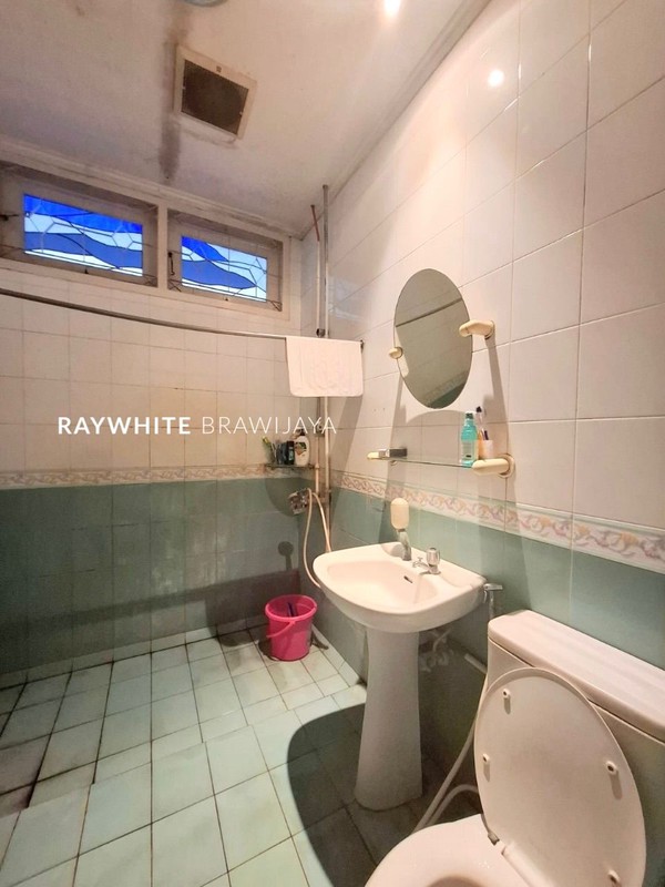 Rumah Lama Lokasi Strategis Area Brawijaya Kebayoran Baru