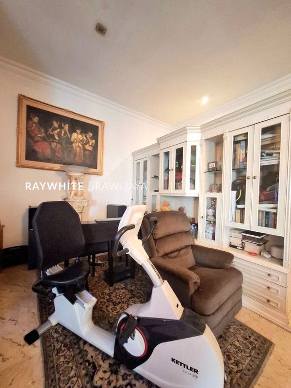 Senopati Area Modern Claasic Home