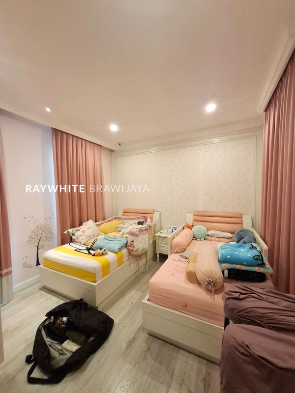 Senopati Area Modern Claasic Home