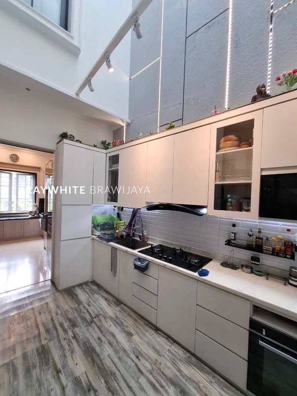 Senopati Area Modern Claasic Home