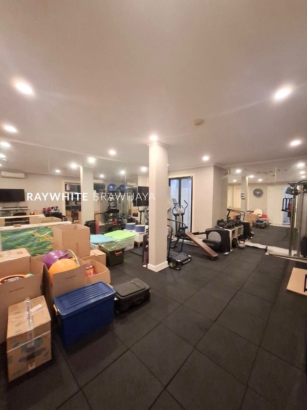 Senopati Area Modern Claasic Home