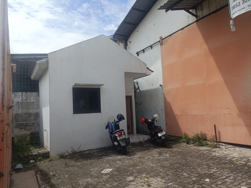 Disewakan 505 m2 Gudang Margomulyo Indah.- Surabaya Barat - Akses Truk Kontainer 40 Feet - Ada Kantor