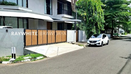 Brand New House Modern Area Pondok Indah