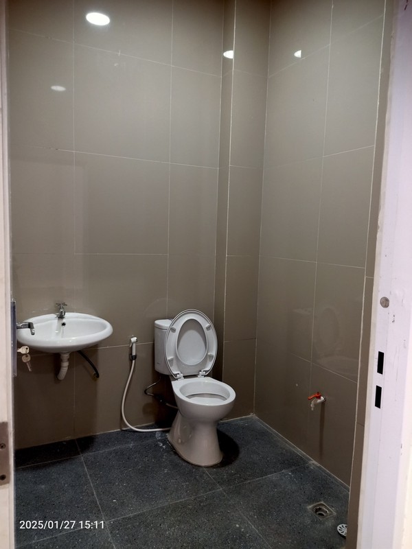 RUKO 4 LANTAI LOKASI STRATEGIS DI TEBET