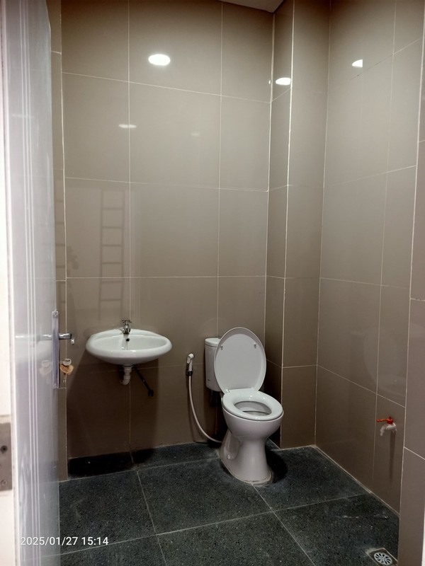 RUKO 4 LANTAI LOKASI STRATEGIS DI TEBET